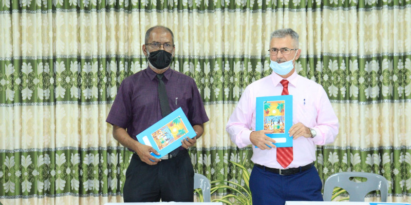 DoIE hands over the digital resources funded by UNICEF Maldives to the Inclusive Digital Hub Schools